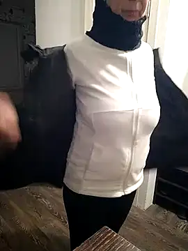 Celine_Faer1 - 👅Lick your nipples👅