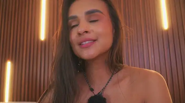 Im_alana - Dildo into pussy