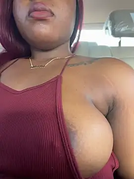 __tash - Moan loud + squirt by public walkway💦
