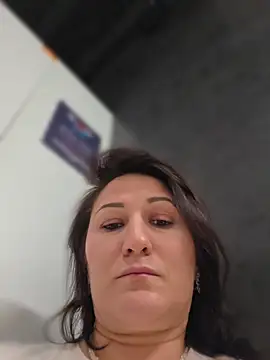 ZhenjaPoledance - Show pussy close