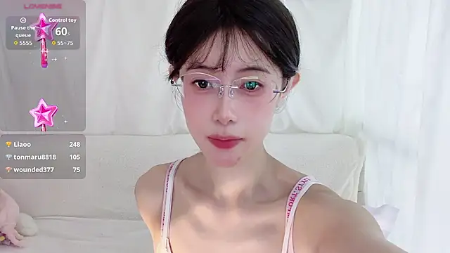 Hello77-234 - 丝带缠胸,站着播3分钟