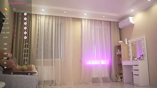 Bananalizzy - Show open pussy ♡