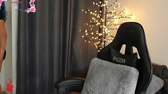Chloee_breasts - spanks until red each other