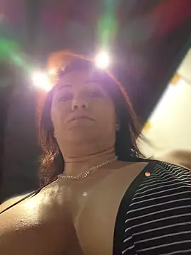 ZhenjaPoledance - Show pussy close