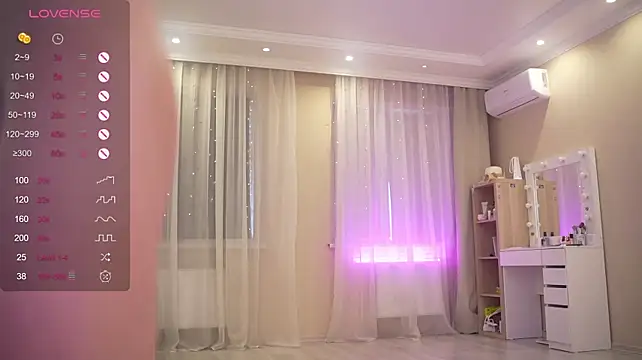 Bananalizzy - Touch ass close up ♡