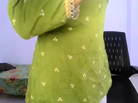 SHIVANGI_SHARMA - show boobs