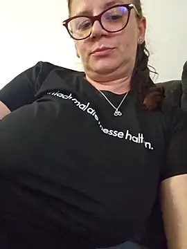 IsabelleCraft - Slap her ass