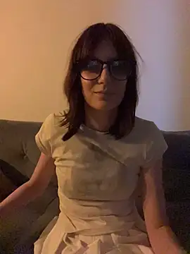YankiGirl - Hand bra + massage my tits