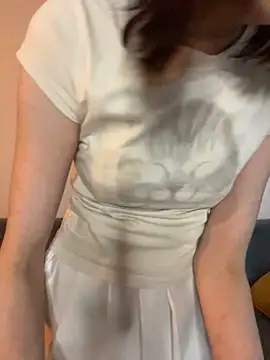 YankiGirl - Hand bra + massage my tits