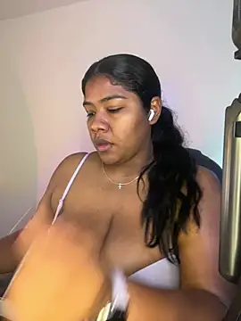 Paola091 - Slap and put my tits red :