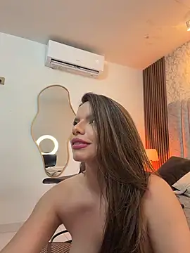 CandiceSpencer - Bra off