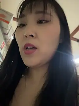 Doreennn - 车上有侄子，带他去剪头发，不能叫
