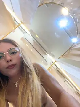 Valeria-escobar - FUCK ME INSIDE THE DRESSING ROOM💦🔥