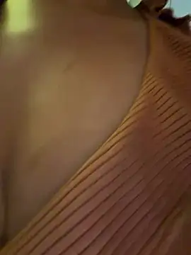 ___Nessa - BJ on big Toy,squirt hard public