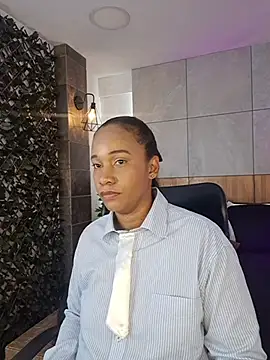 EbonyHorrny - Fuck me on the edge of the bed