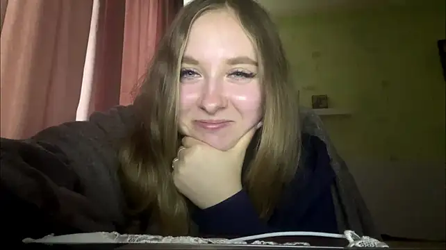 Mayafleurr - Kiss close to cam
