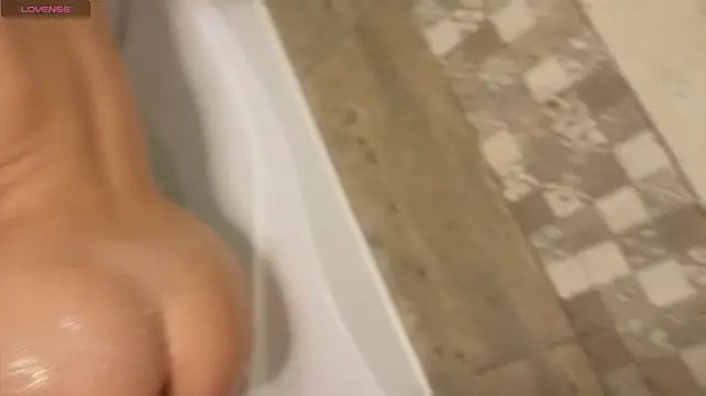 Queenneee - doggy style