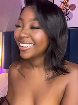 KishaMoore - ♥︎ Fully nude fingering creamy pussy ♥︎
