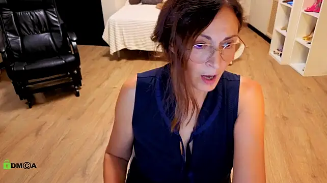CaringSophie - show boobs