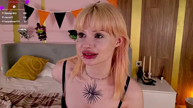 Cindy_Page - sucking finger