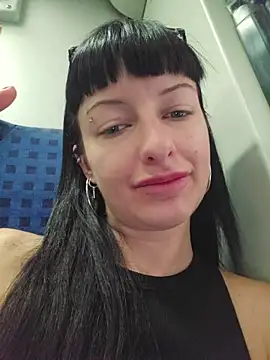 U_prolazu - Fingering pussy in public until 🌊