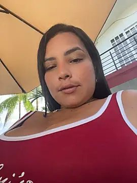 Sara-Vegaa - MAKE ME BIG SQUIRT IN PUBLIC