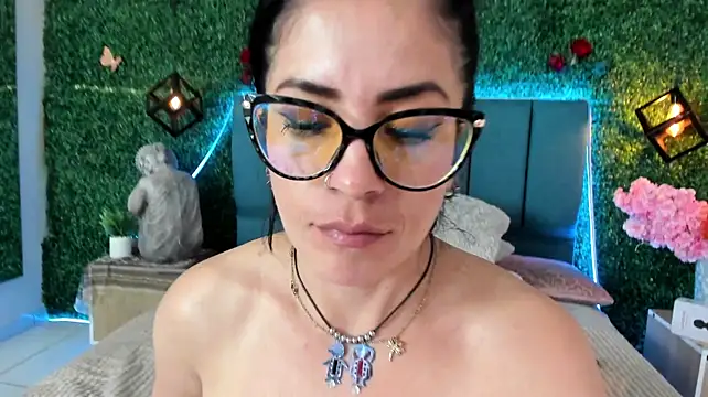 Linagh_ - Show boobs
