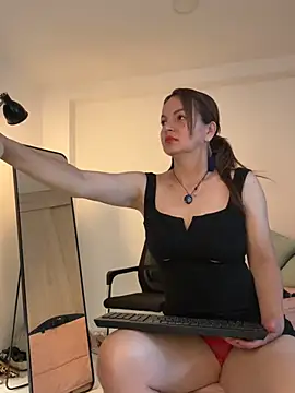 Viictoria-Jones - Legs up