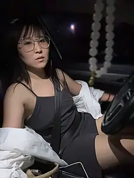 Doreennn - 车上有侄子，带他去剪头发，不能叫