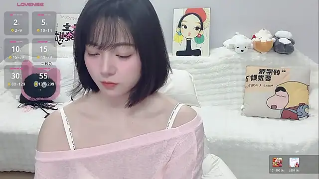 Lucy-8 - 天天开心呀。。。换一套清凉得衣服