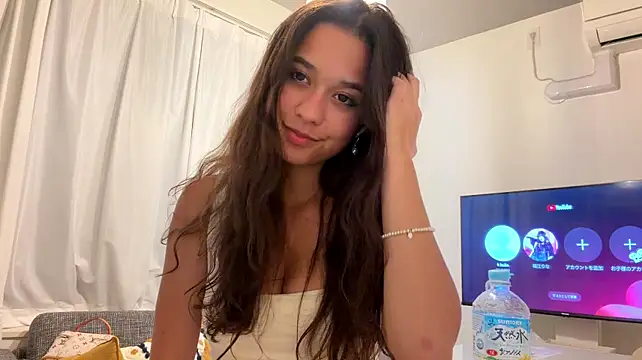 ReynaMccarron - change my outfit on more open nd little