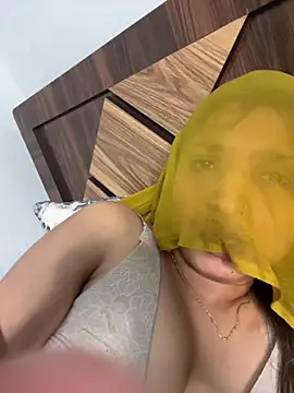 Miss_kanika76 - Boobs oil show