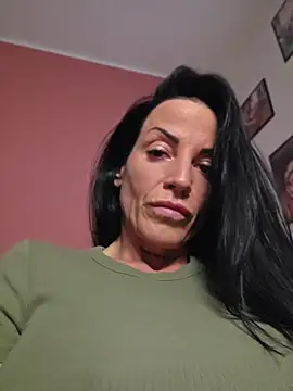 EmilyDiazofficial - Show boobs 5min