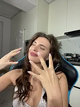CurlyLara - 🔥Make me cum+VIDEO FOR LAST TIP