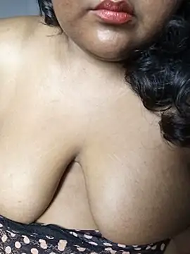Whitechubby07 - Full body apply oil and nude sexy dance