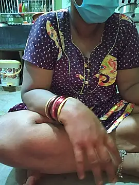 Tamilselviroja- - 😍 2 boobs oil show 😍