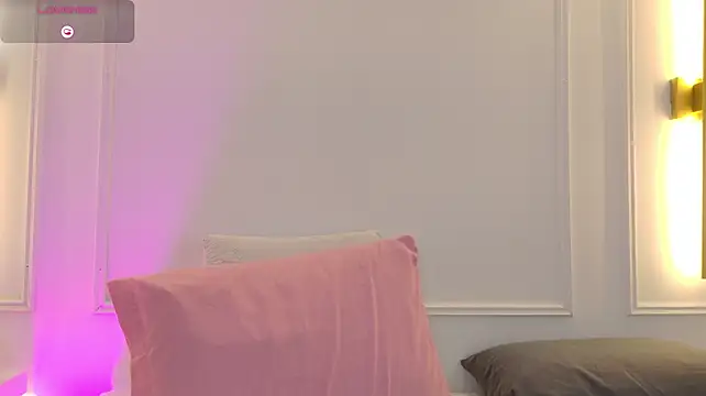 Mia_rom11 - dildo in my wet pussy