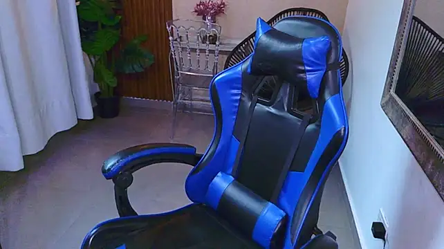 Kenya--Buhle - Orgasm with my fucking machine