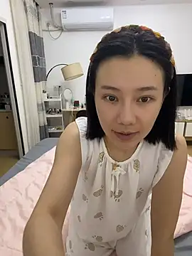 Susu2008 - 裸体站阳台直播10分钟