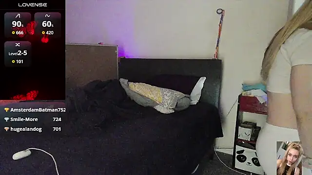 Blondiewithanass - double penetration