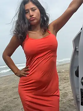 Sexi_noemi - fingers in my pussy and sucking my finge