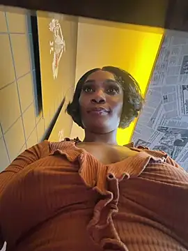 ___Nessa - Rub hard clit til I squirt public
