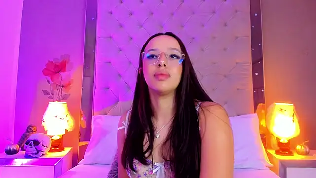ValkyriaSteel - Send me an order 😈