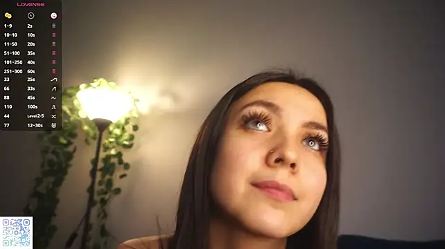 MiriamBinette - squezee my boobs close up