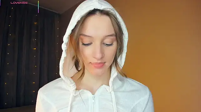 LianneBynon - doggy seducting and rub between my legss