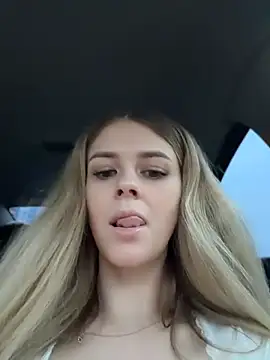 Love_Bri - Tease my pussy, drive me crazy