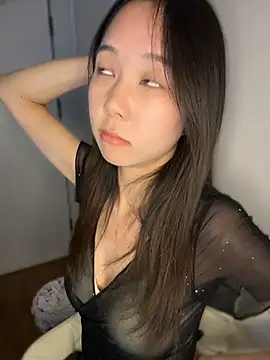 Anna-a - 完成目标，24小时内打赏最多的前三位哥哥每人一张美照诱惑
