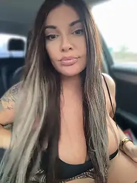 JessycaFlame - Squirt rip my tights