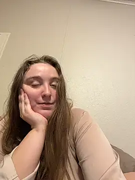 Caligirl9895 - topless 5mins-suck dildo-pinch/suck nips