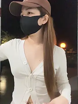 My_Melodyy - Make me cum pussy in public garden 🪴 😈